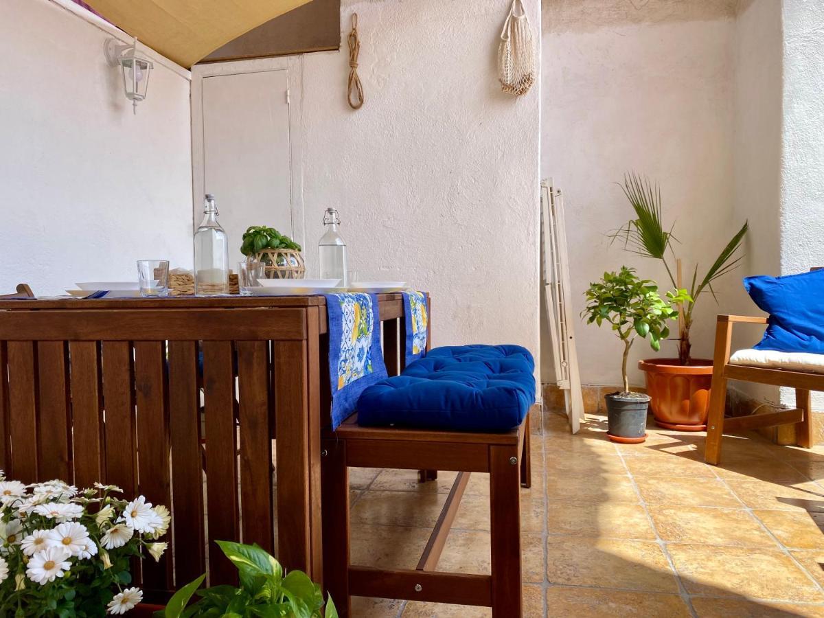 Casa Con Terrazzo In Centro Daire Napoli Dış mekan fotoğraf